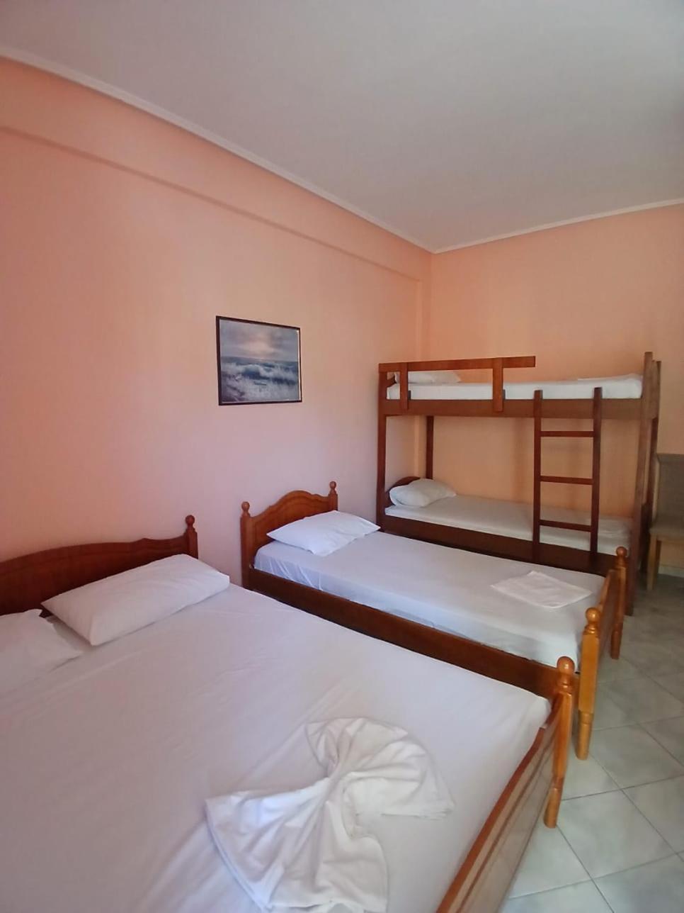 Hotel Rossi Vlore Bagian luar foto