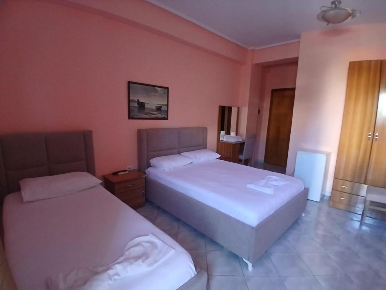 Hotel Rossi Vlore Bagian luar foto