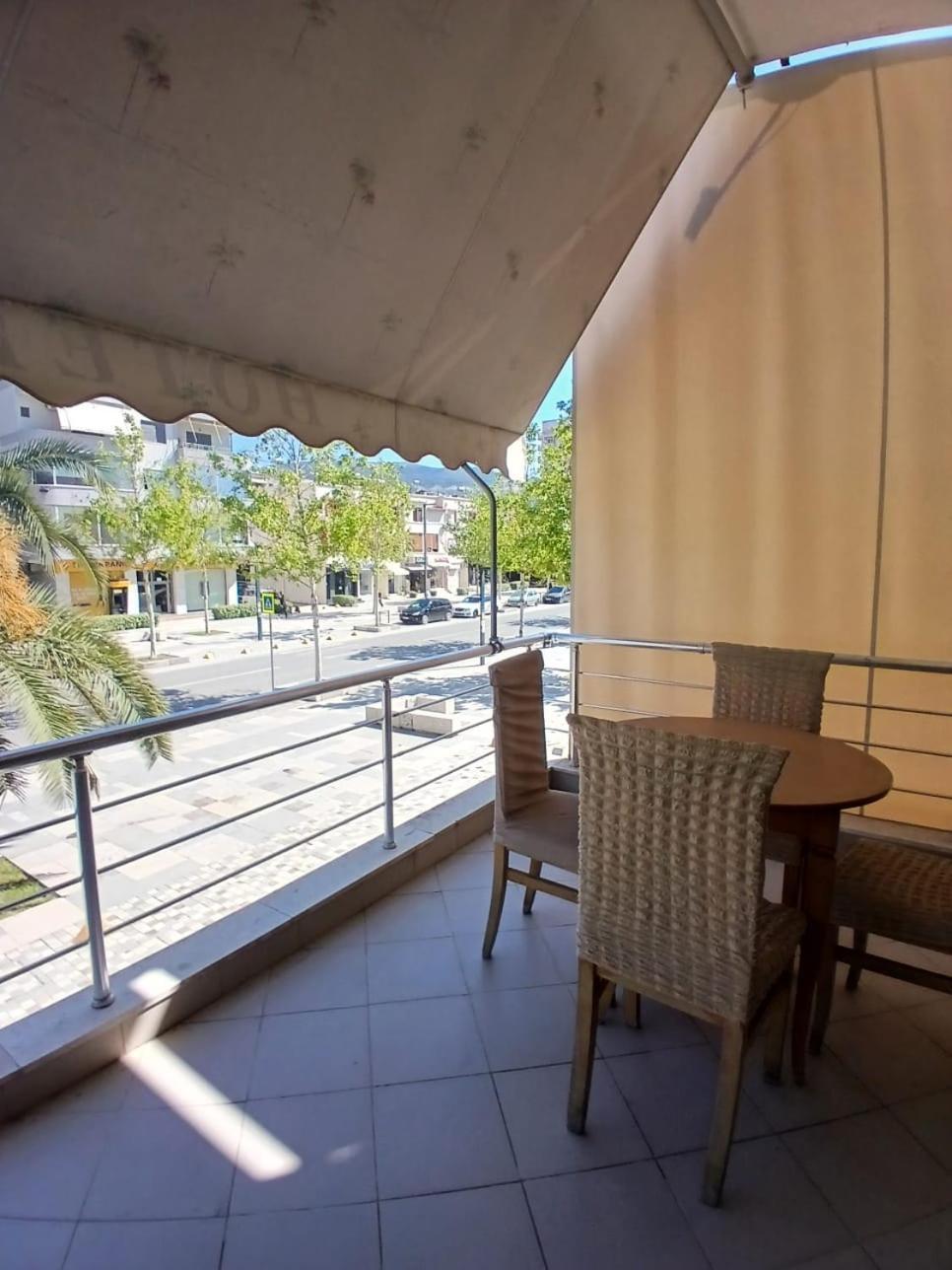 Hotel Rossi Vlore Bagian luar foto