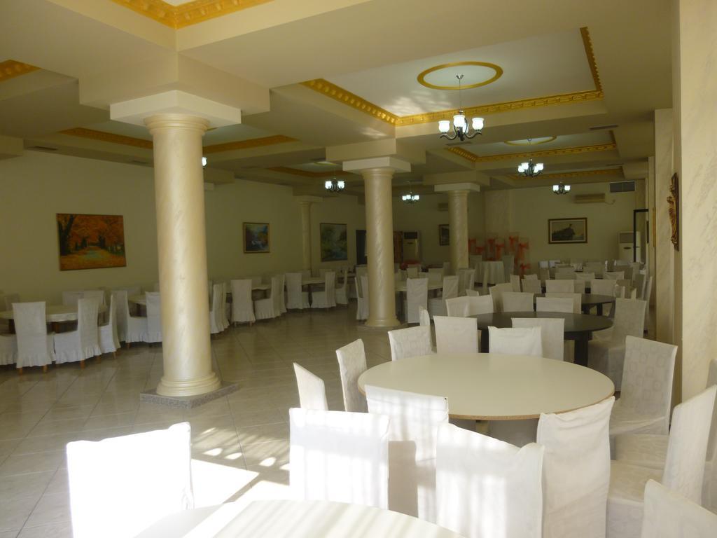 Hotel Rossi Vlore Bagian luar foto