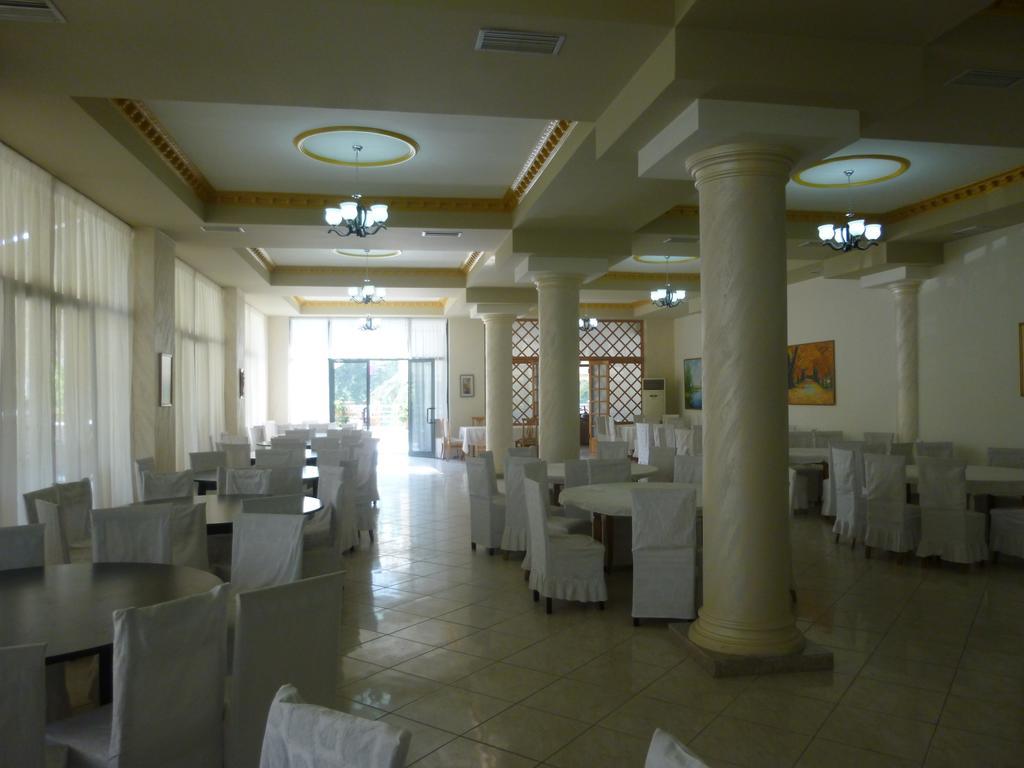 Hotel Rossi Vlore Bagian luar foto